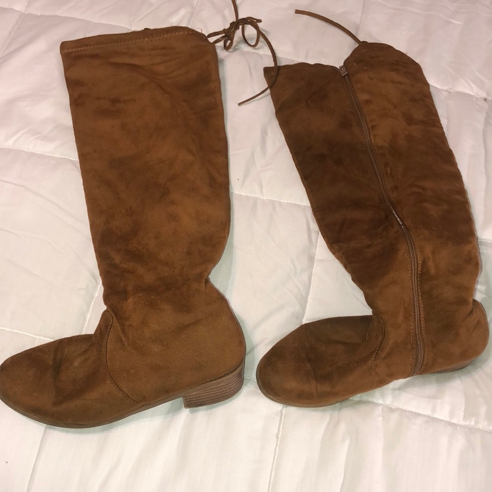 Boots - Picture 2 of 2